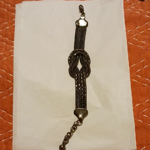 The Unbranded Brand Jewelry - Chic Black and Silver Women's Bracelet